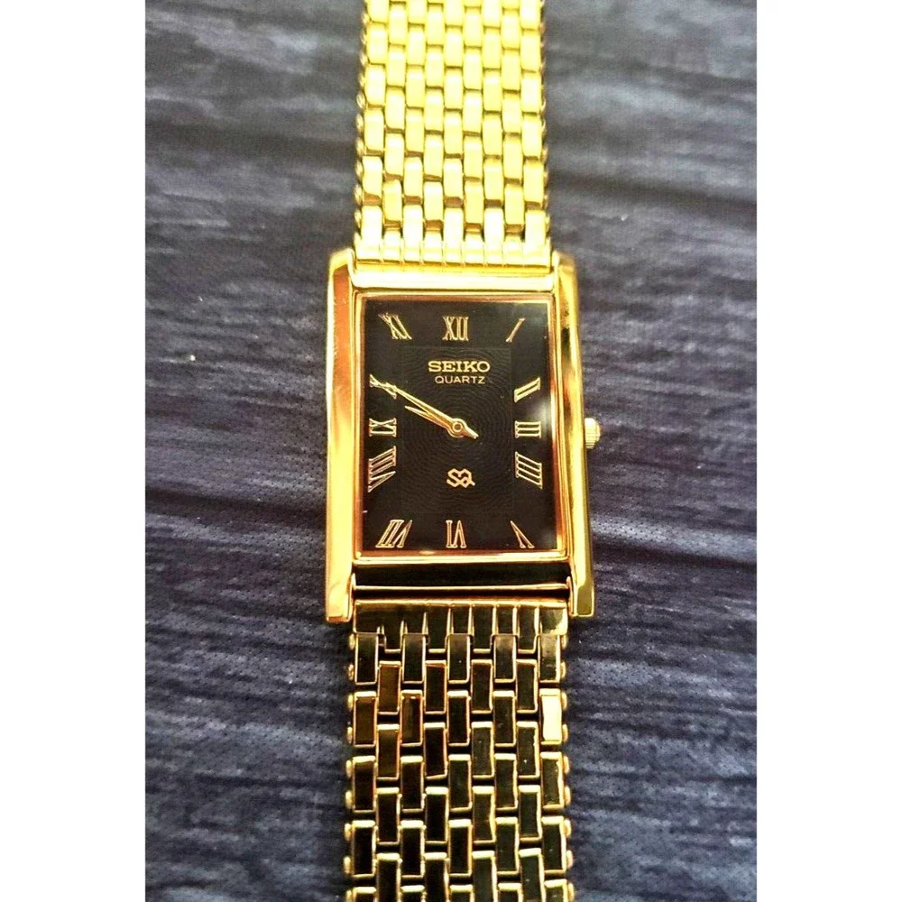 RARE NOS Seiko‎ SQ Tank Gorgeous Black Dial Milanese band Men…